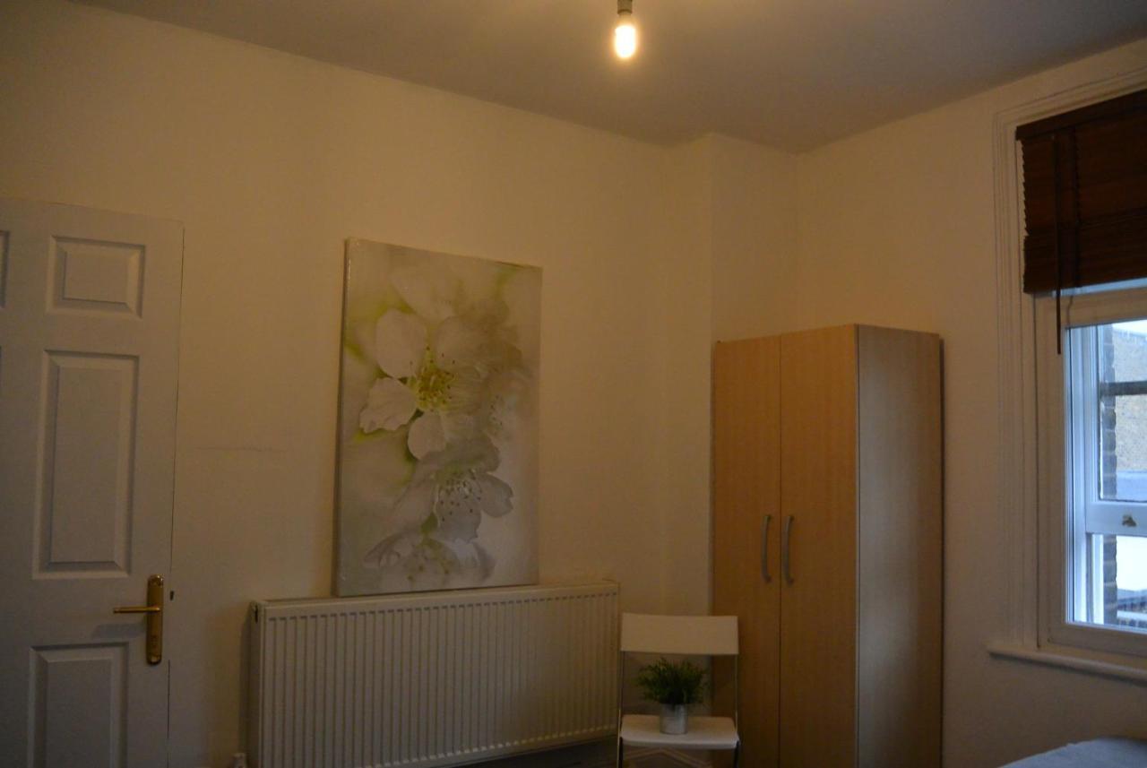 Brick Lane Apartment Guesthouse Londres Habitación foto